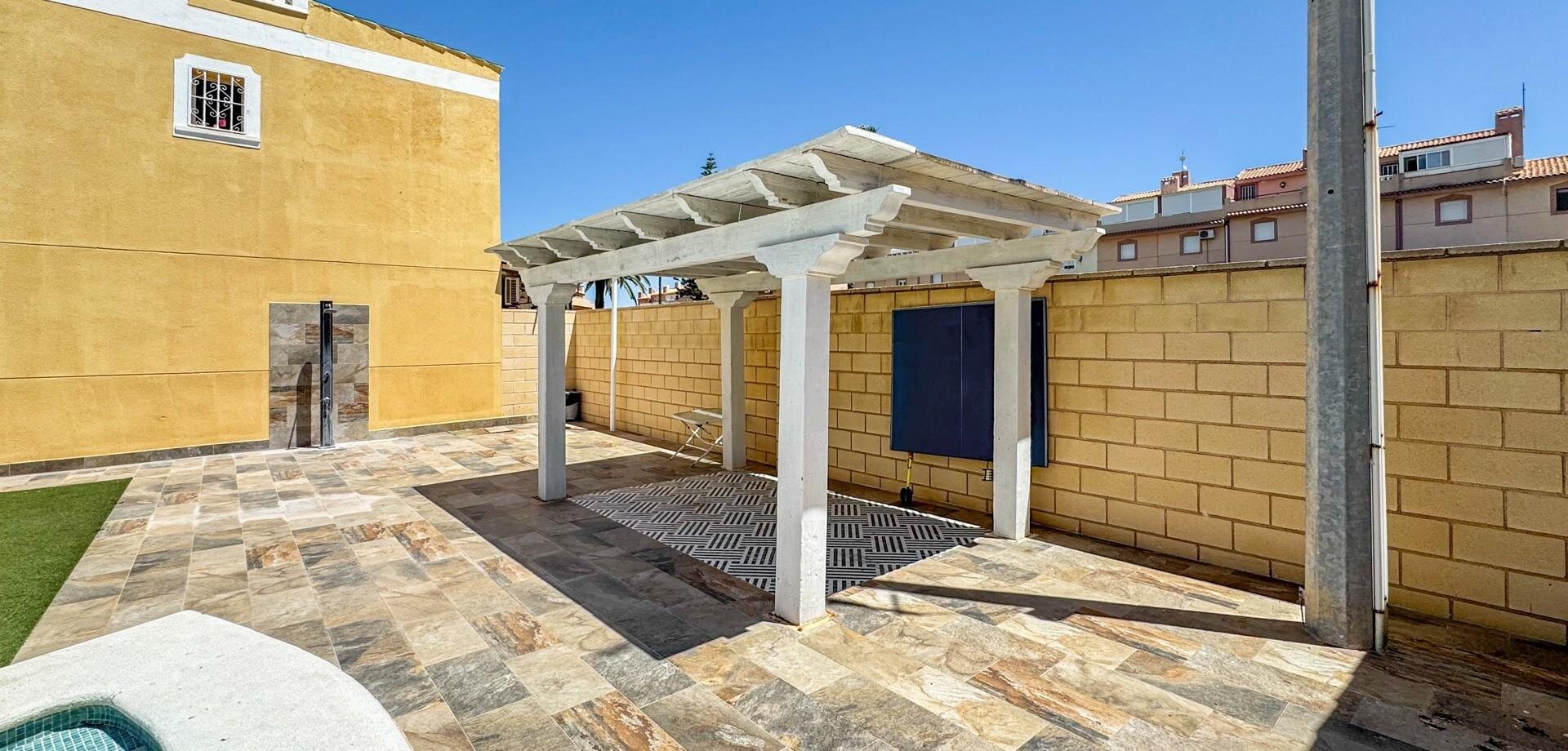 3-Bedroom House in Torreblanca, Torrevieja - Image 33