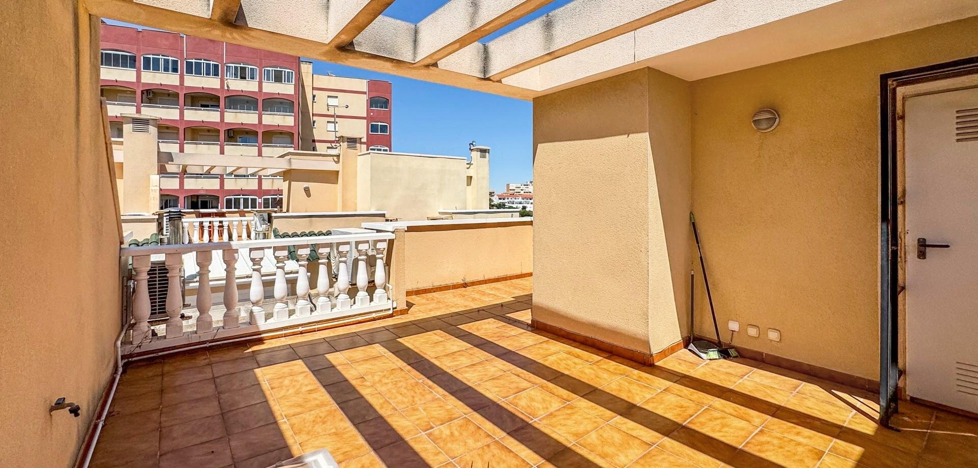 3-Bedroom House in Torreblanca, Torrevieja - Image 8