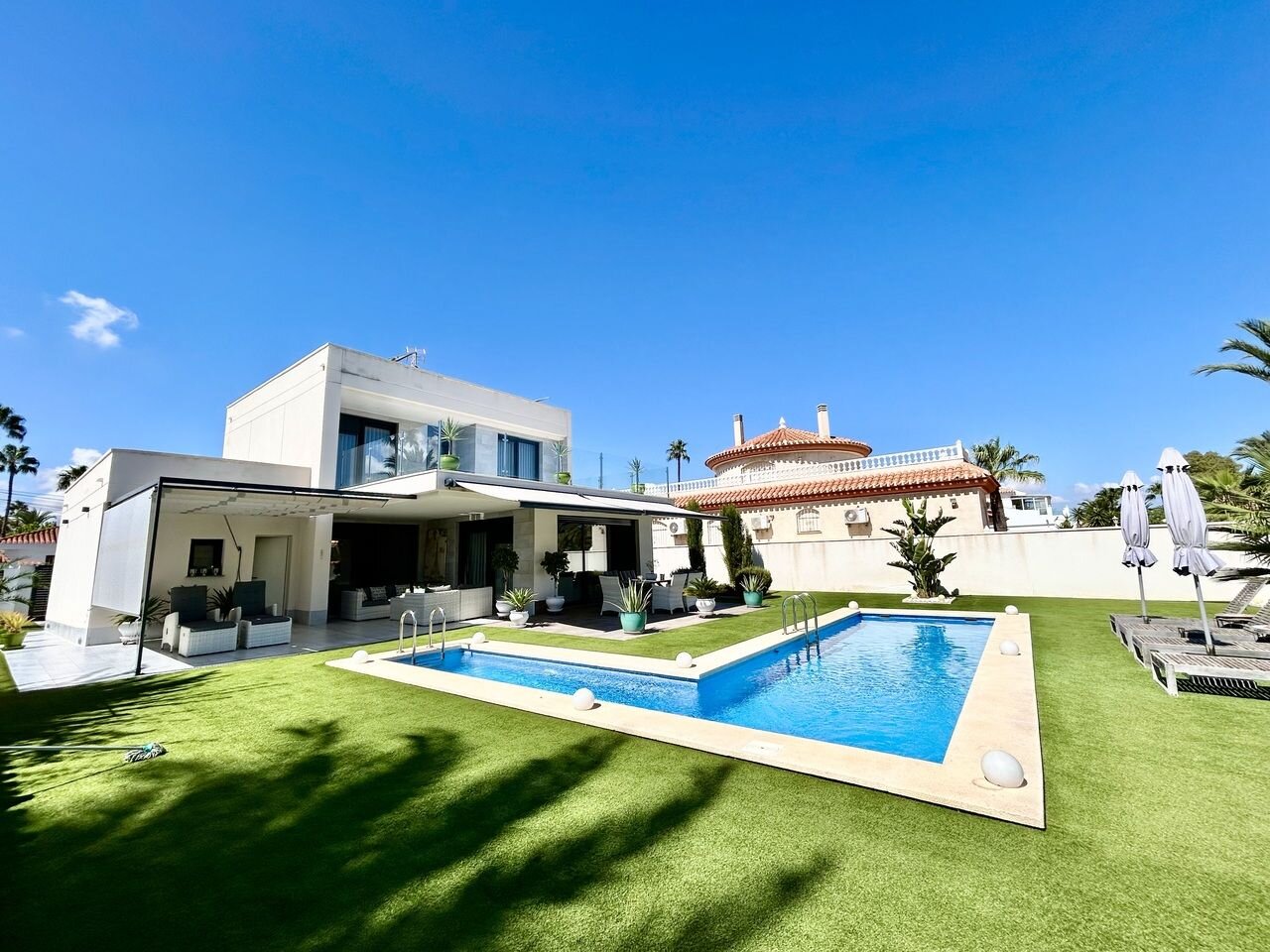 3-Bedroom Villa in Los Urrutias - Image 1