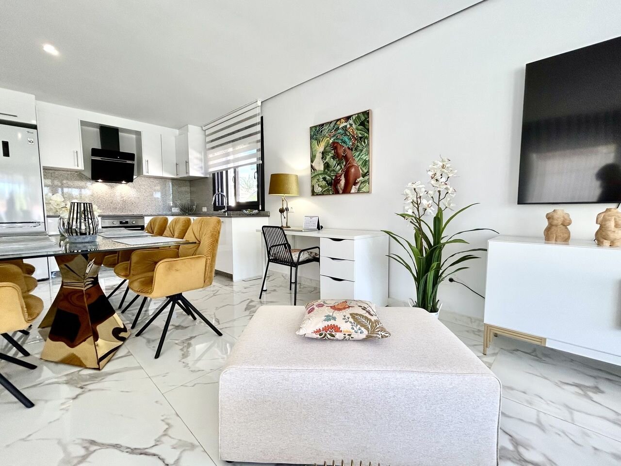 3-Bedroom Villa in Los Urrutias - Image 10
