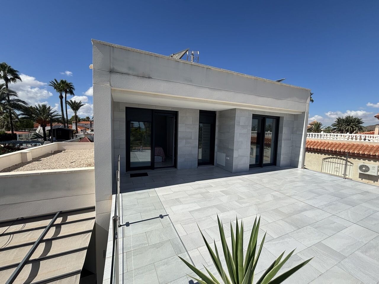 3-Bedroom Villa in Los Urrutias - Image 32