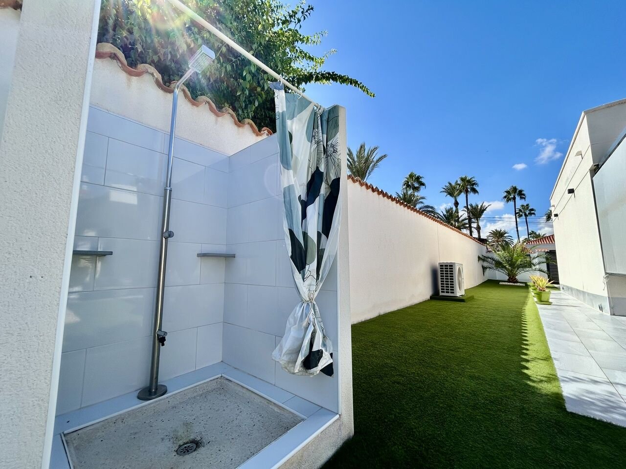 3-Bedroom Villa in Los Urrutias - Image 45