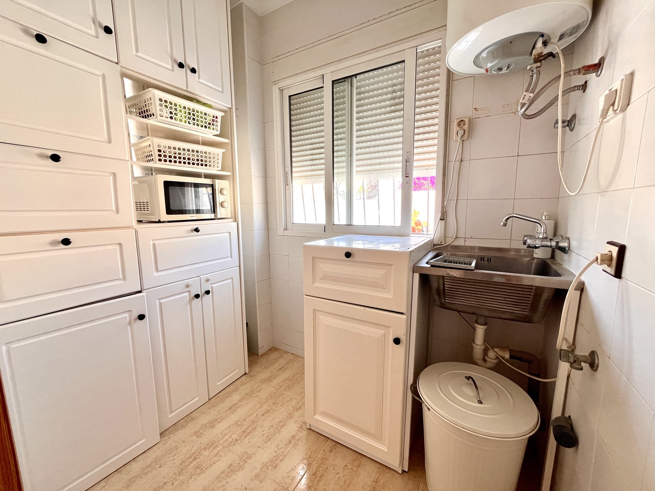 5-Bedroom Villa in San Miguel de Salinas - Image 10