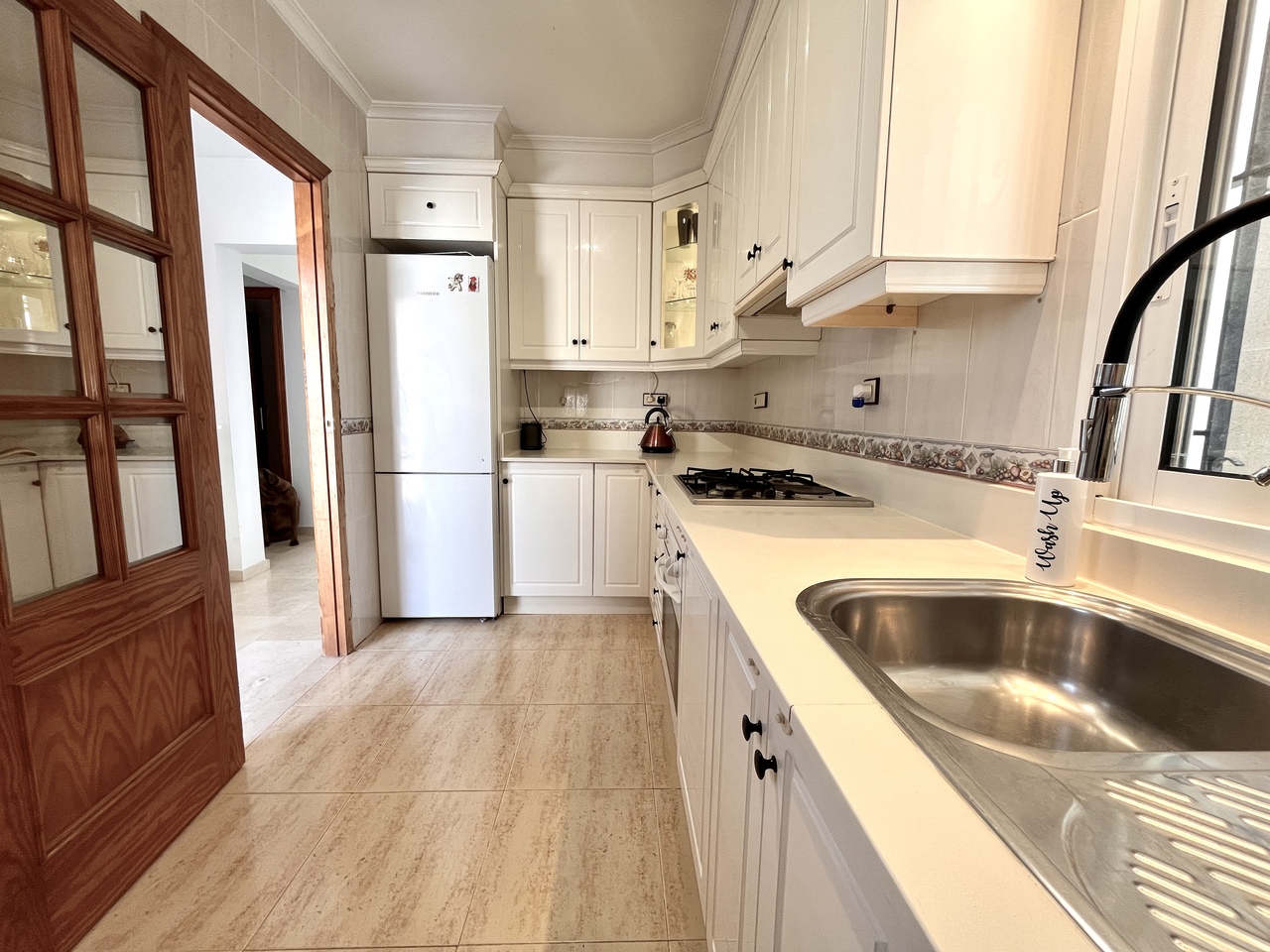 5-Bedroom Villa in San Miguel de Salinas - Image 11