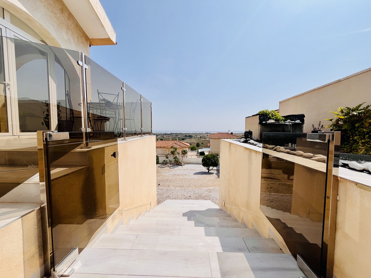 5-Bedroom Villa in San Miguel de Salinas - Image 34