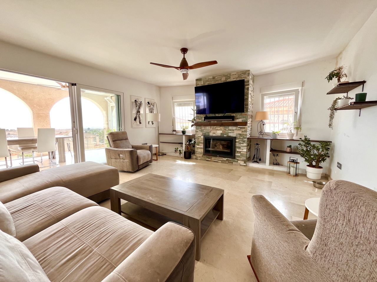5-Bedroom Villa in San Miguel de Salinas - Image 7