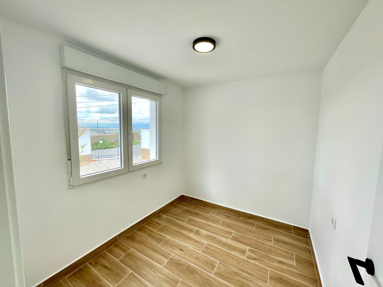 3-Bedroom Bungalow in Almoradi - Image 10