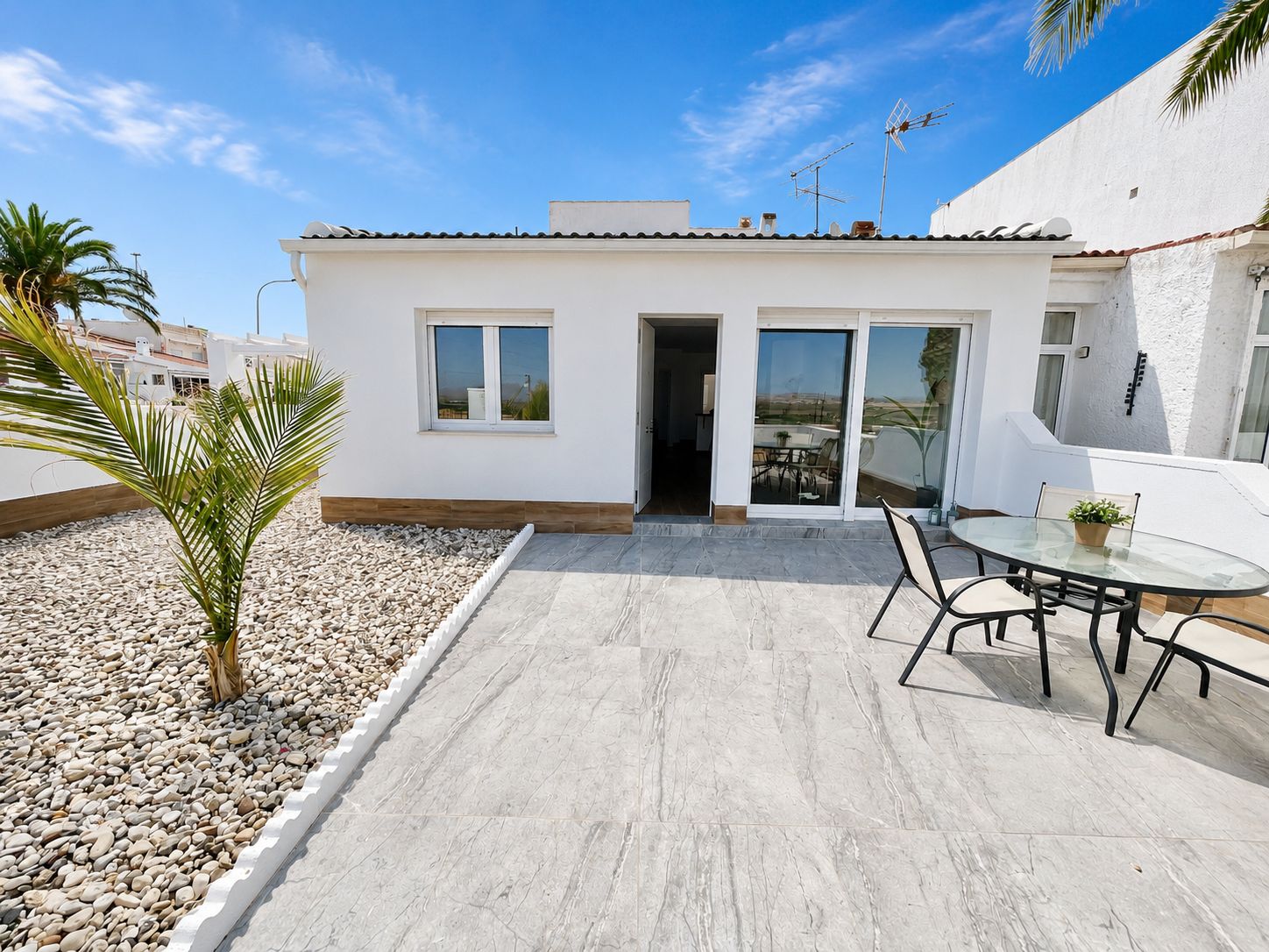 3-Bedroom Bungalow in Almoradi - Image 2