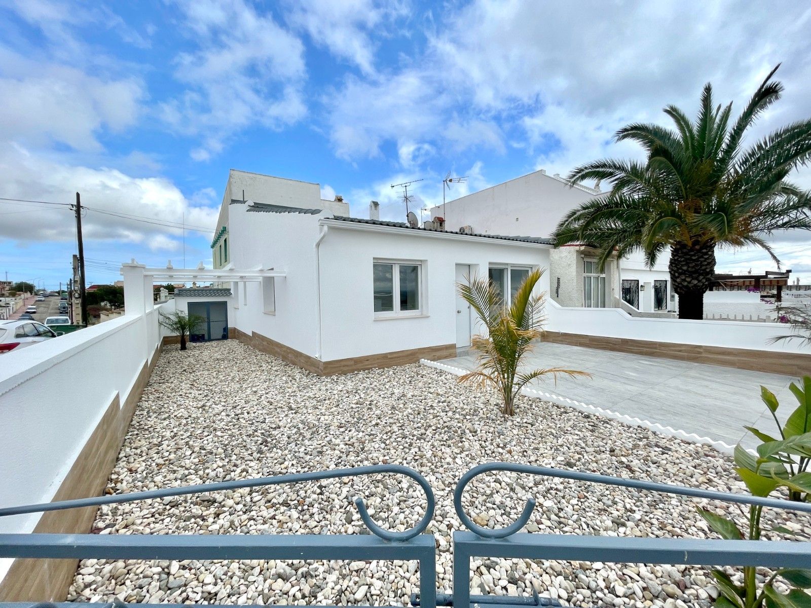 3-Bedroom Bungalow in Almoradi - Image 8