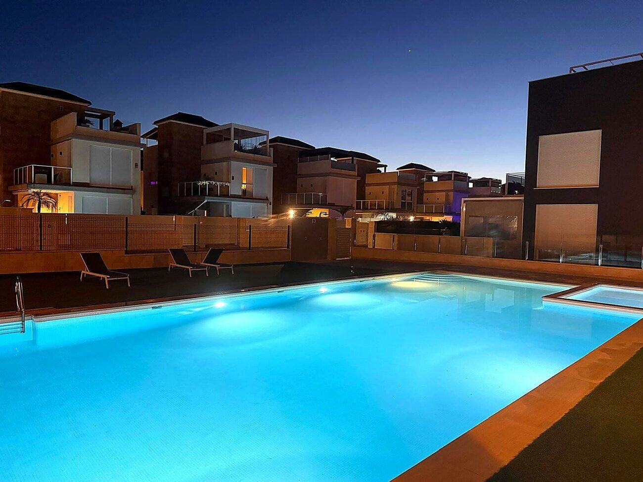 3-Bedroom Apartment in Torrevieja, Torrevieja - Image 2