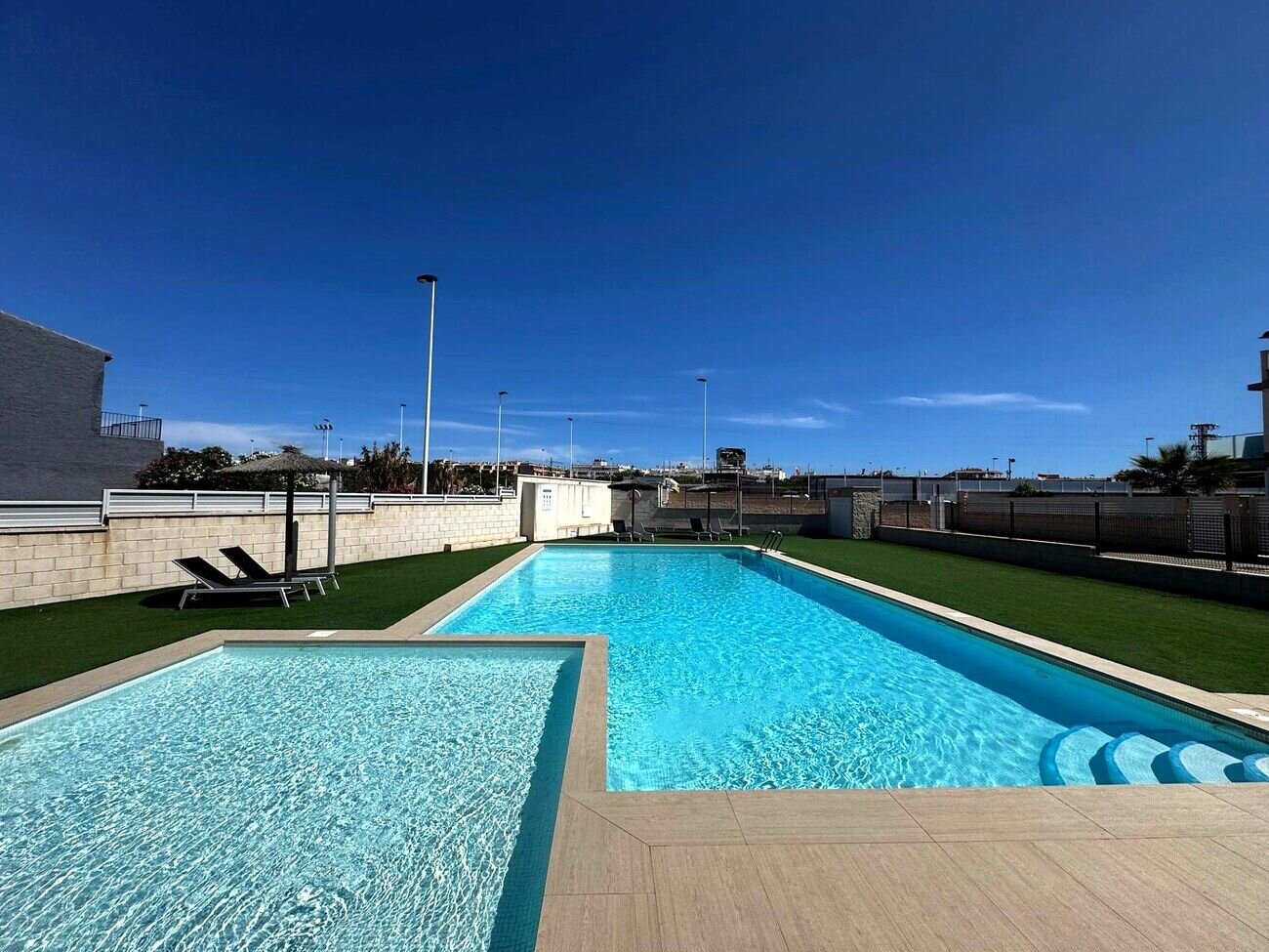 3-Bedroom Apartment in Torrevieja, Torrevieja - Image 3