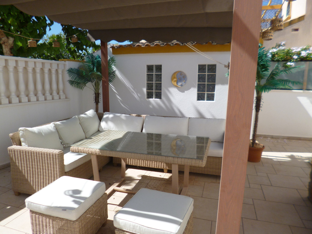 Chalet independiente de 4 Dormitorios en, Pilar de la Hor... - Image 24