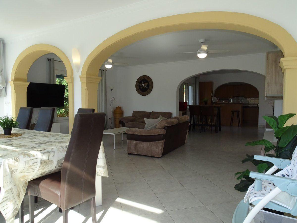 3-Bedroom Detached House in  Calpe | Sunny Casas - Costa ... - Image 8