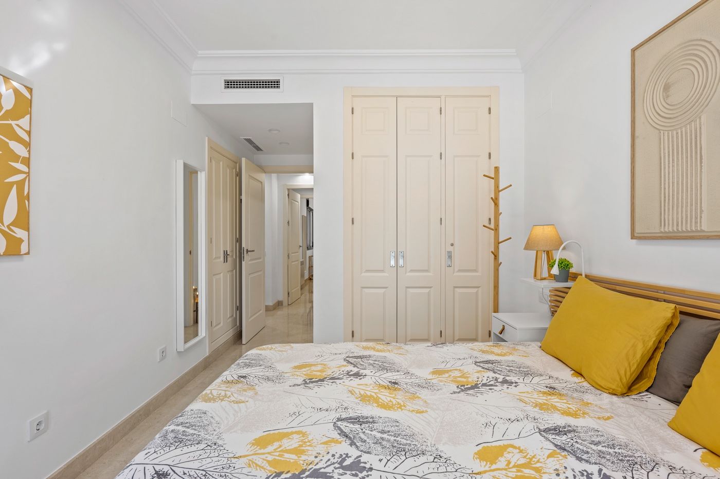 2-Bedroom Apartment in San Javier - Image 12