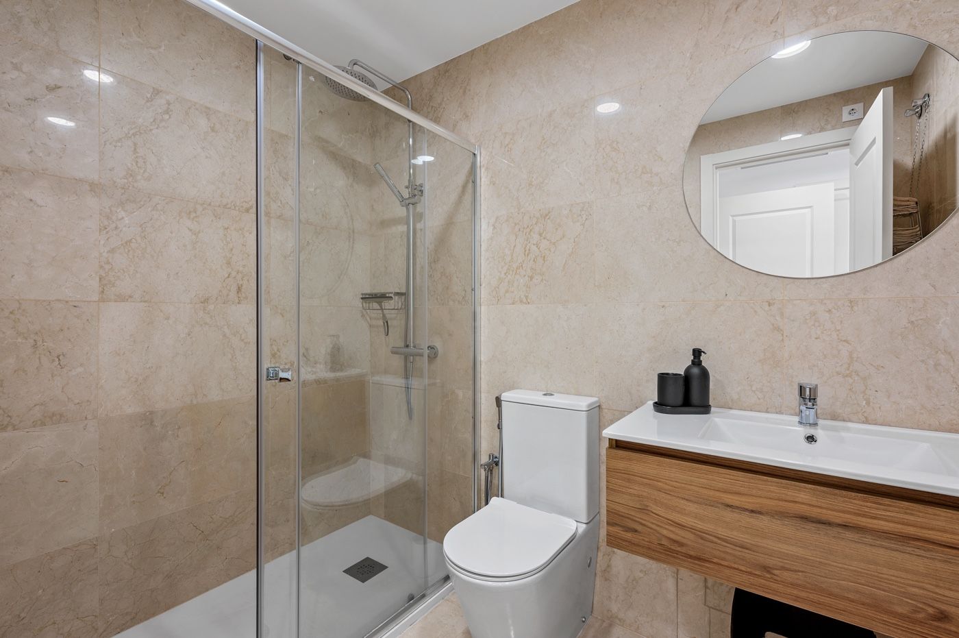 2-Bedroom Apartment in San Javier - Image 13