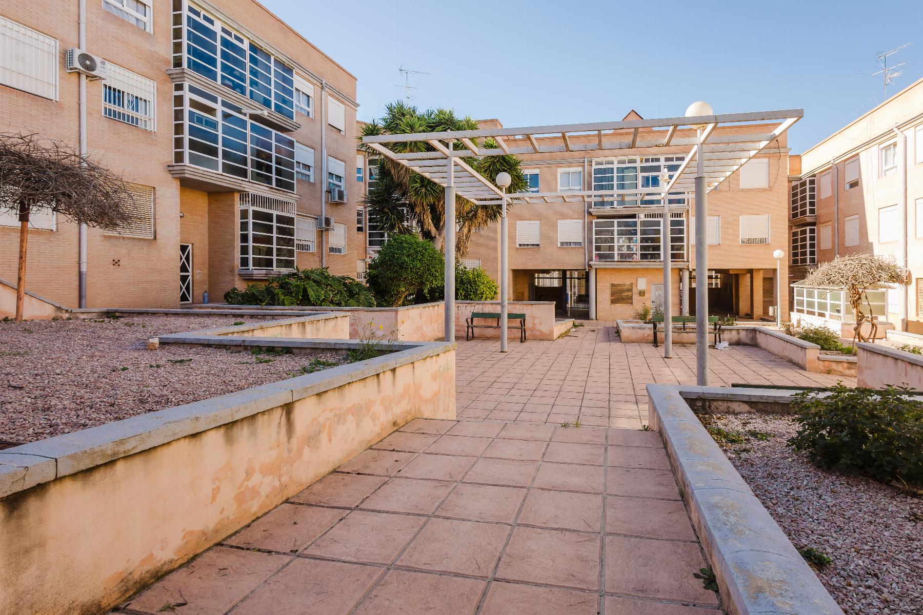 4-Bedroom Apartment in Pueblo 9, San Miguel de Salinas - Image 32