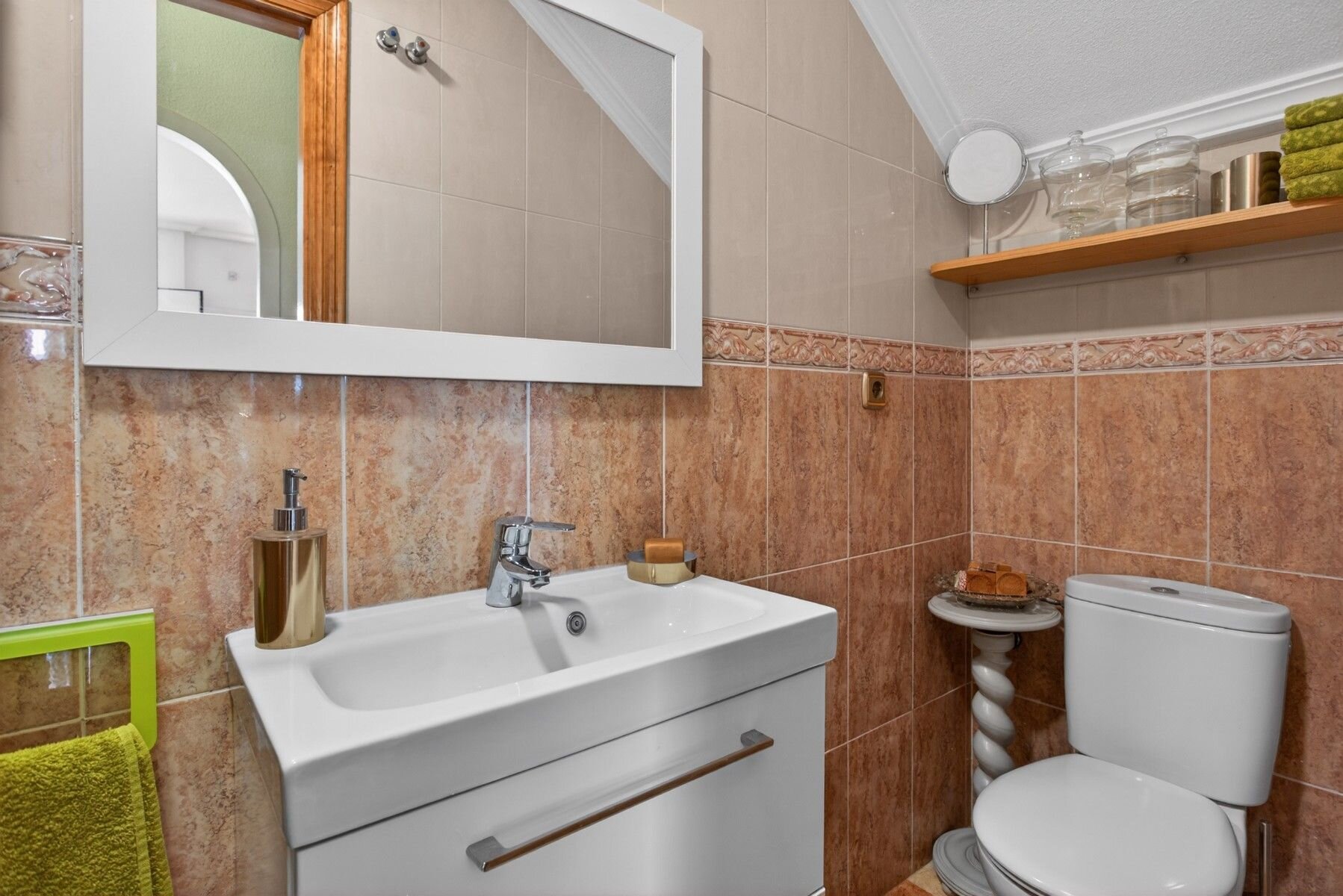 2-Bedroom Villa in Lomas de Cabo Roig, Orihuela Costa - Image 14
