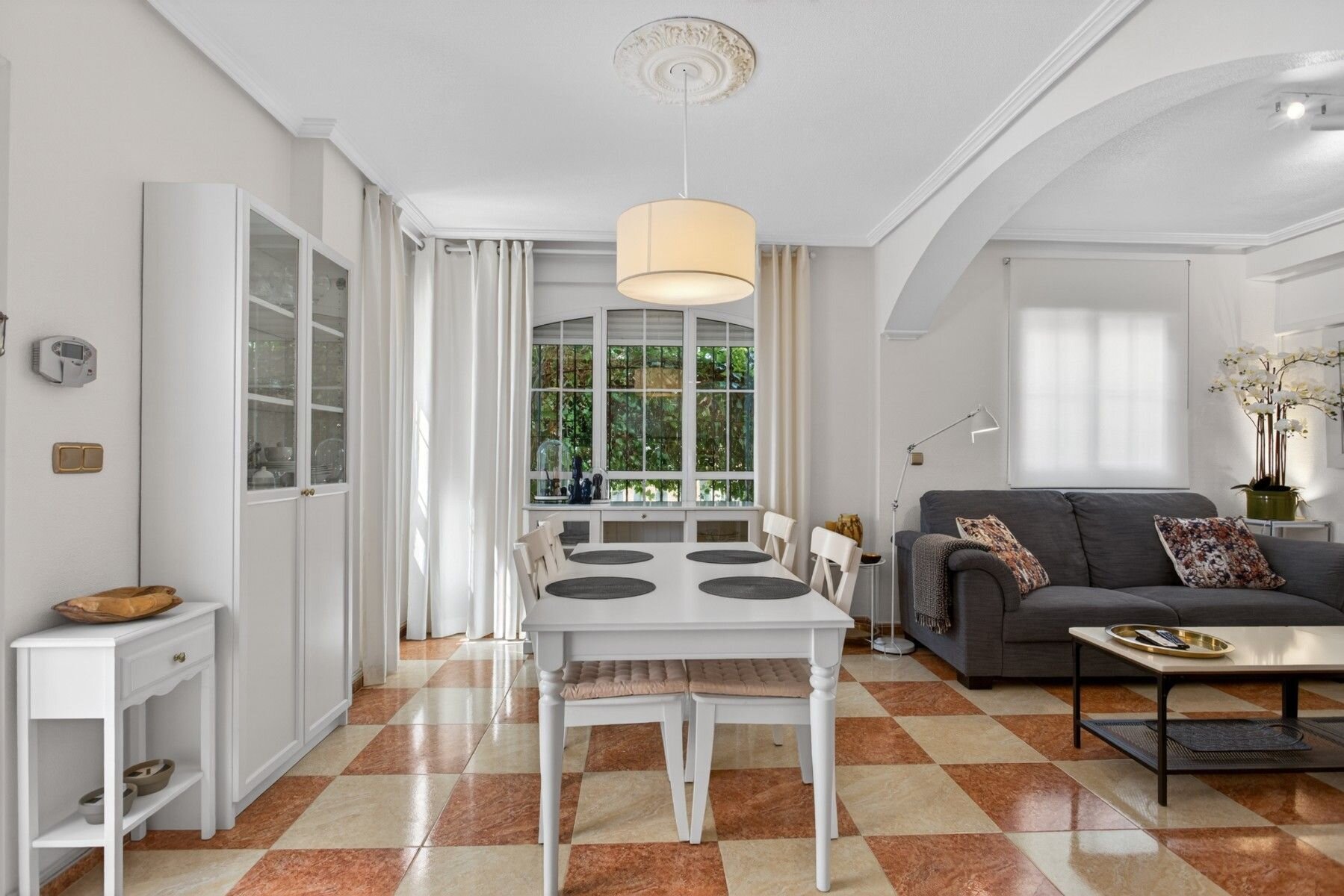 2-Bedroom Villa in Lomas de Cabo Roig, Orihuela Costa - Image 4