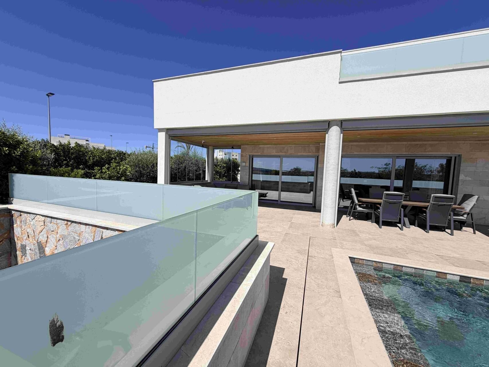 5-Bedroom Villa in Pueblo 4, Benijofar - Image 3