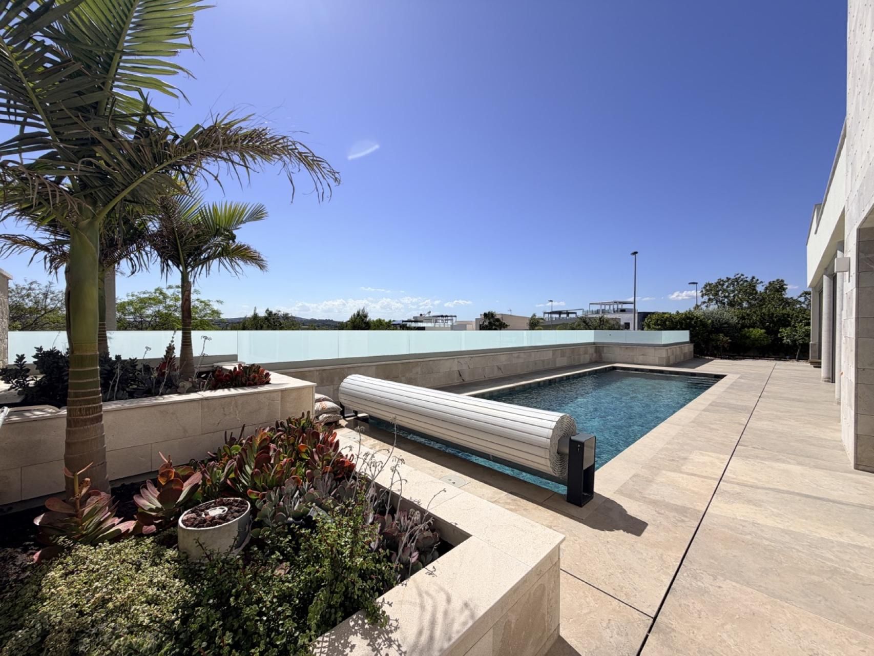 5-Bedroom Villa in Pueblo 4, Benijofar - Image 5
