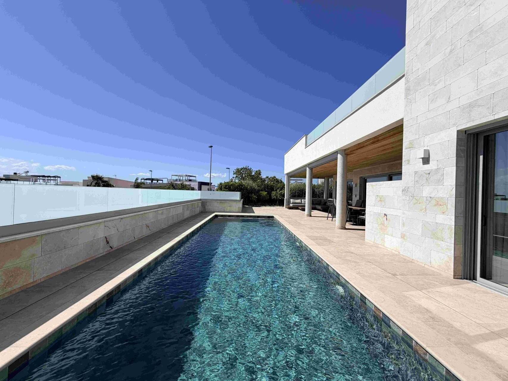 5-Bedroom Villa in Pueblo 4, Benijofar - Image 5