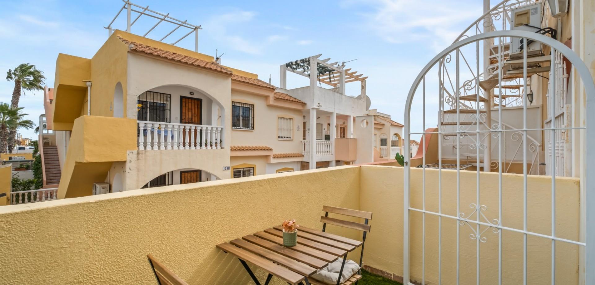 2-Bedroom House in La Florida, Orihuela Costa - Image 36