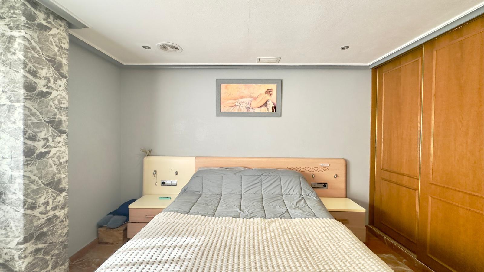 Apartamento de 4 Dormitorios en Torrevieja, Torrevieja - Image 26