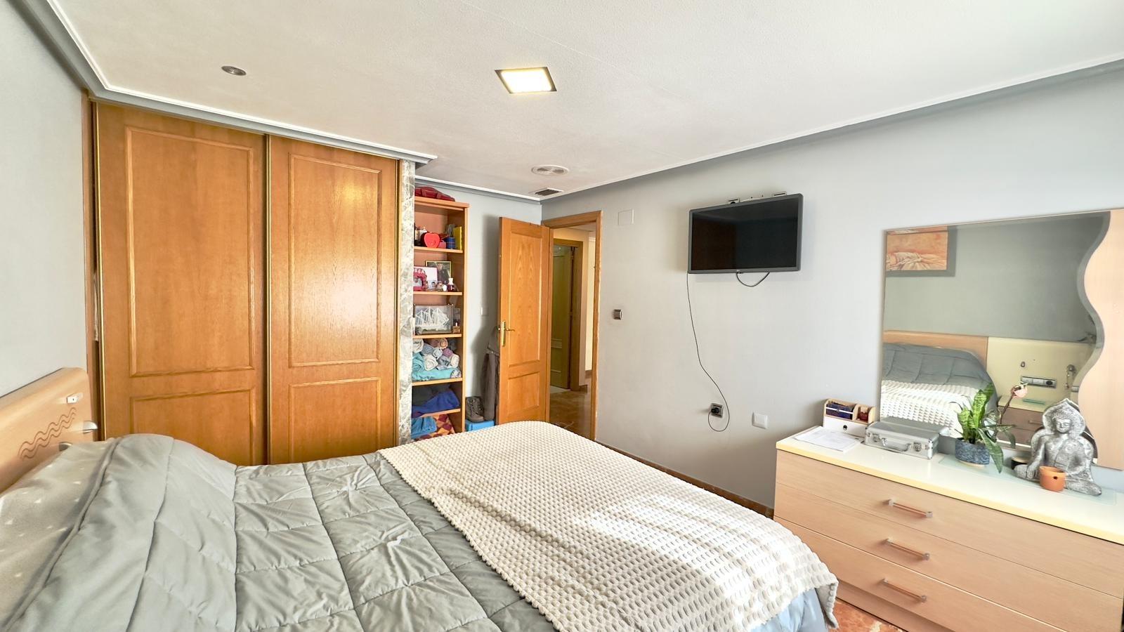 Apartamento de 4 Dormitorios en Torrevieja, Torrevieja - Image 27