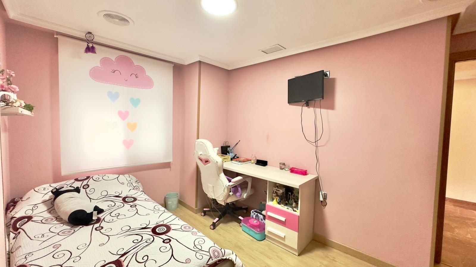 Apartamento de 4 Dormitorios en Torrevieja, Torrevieja - Image 35