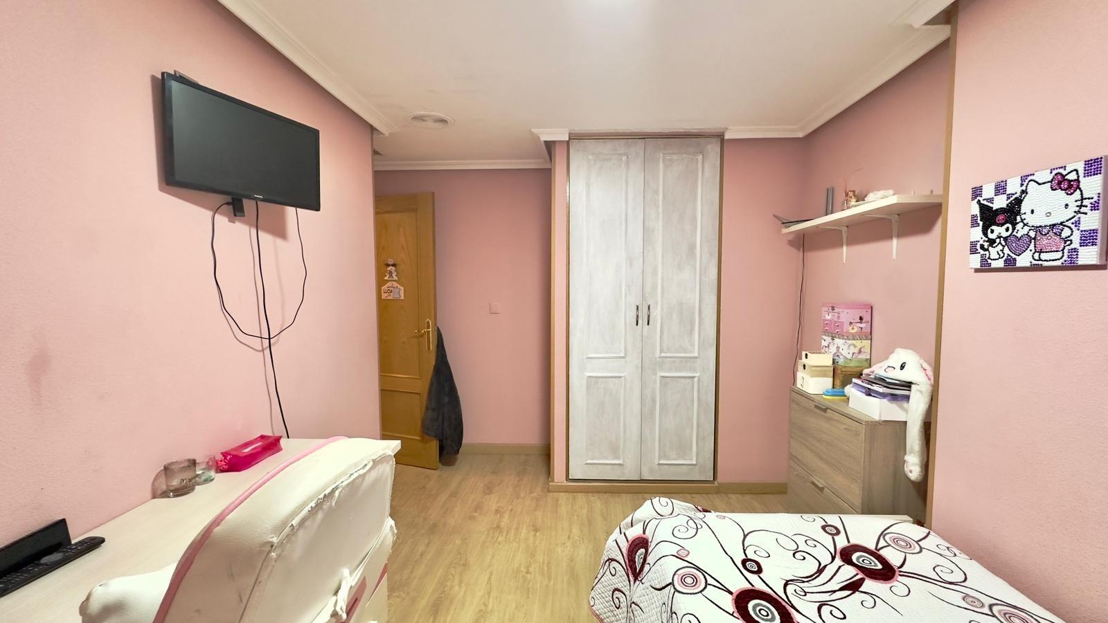 Apartamento de 4 Dormitorios en Torrevieja, Torrevieja - Image 36
