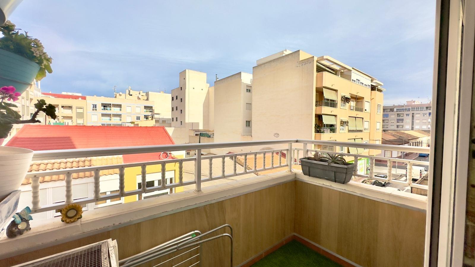 Apartamento de 4 Dormitorios en Torrevieja, Torrevieja - Image 41