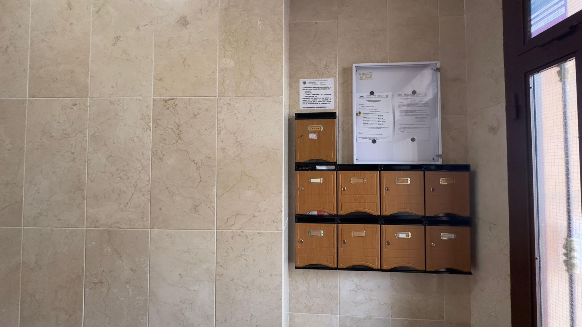 Apartamento de 4 Dormitorios en Torrevieja, Torrevieja - Image 46