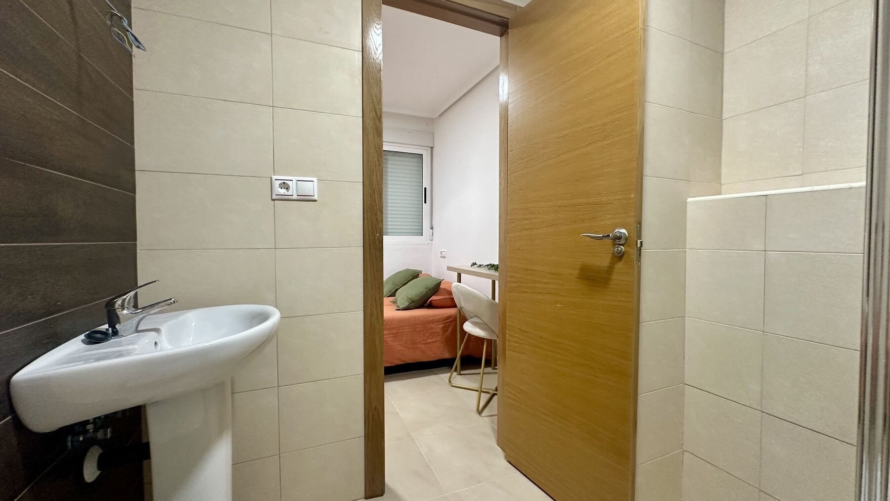 3-Bedroom Apartment in Acequion, Torrevieja - Image 12