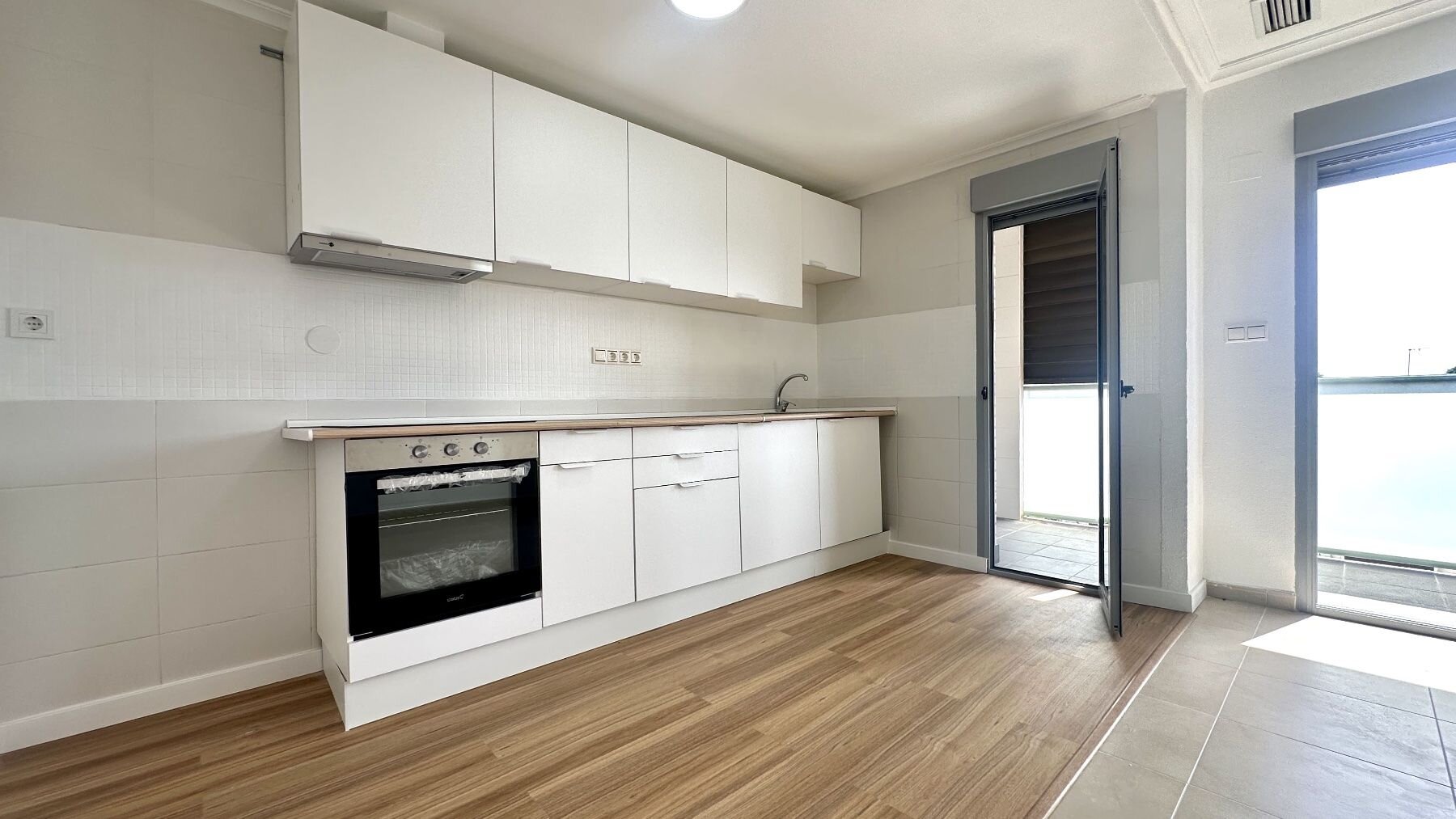 3-Bedroom Apartment in Acequion, Torrevieja - Image 14