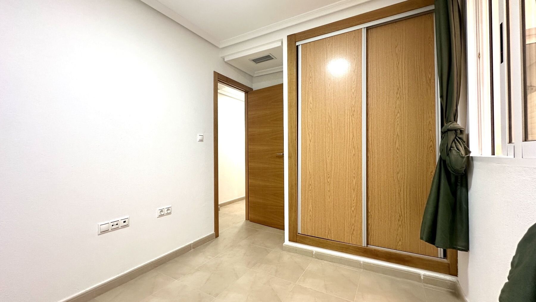 3-Bedroom Apartment in Acequion, Torrevieja - Image 4