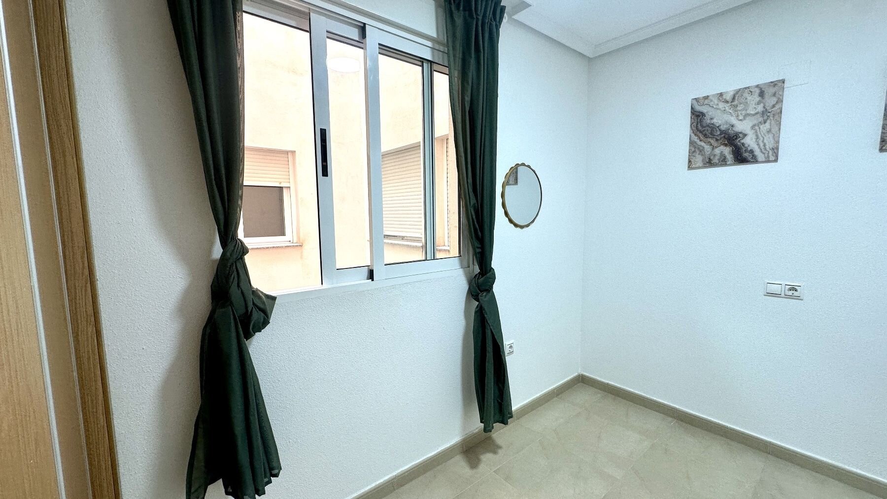 3-Bedroom Apartment in Acequion, Torrevieja - Image 5