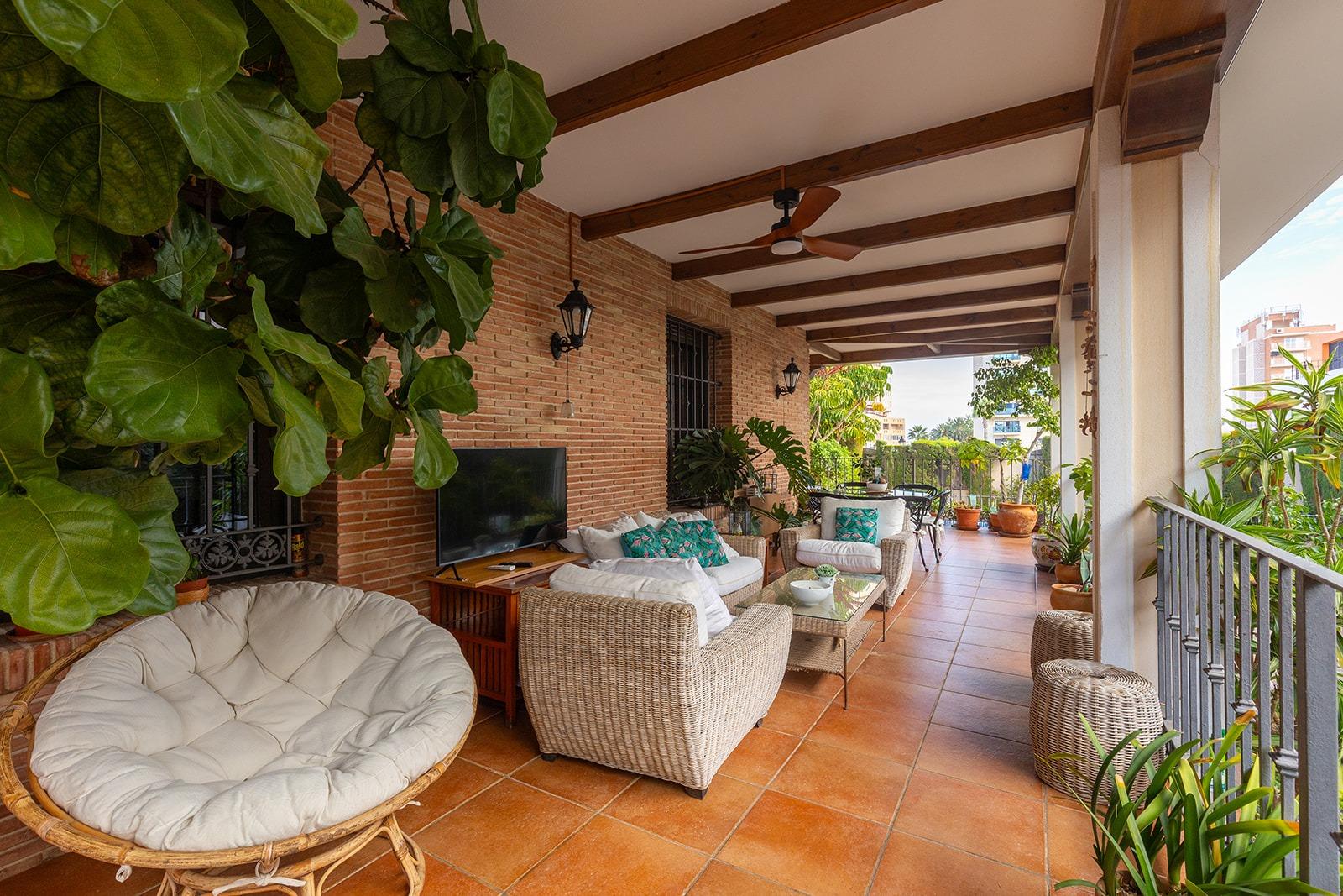 7-Bedroom Villa in La Veleta, Torrevieja - Image 11