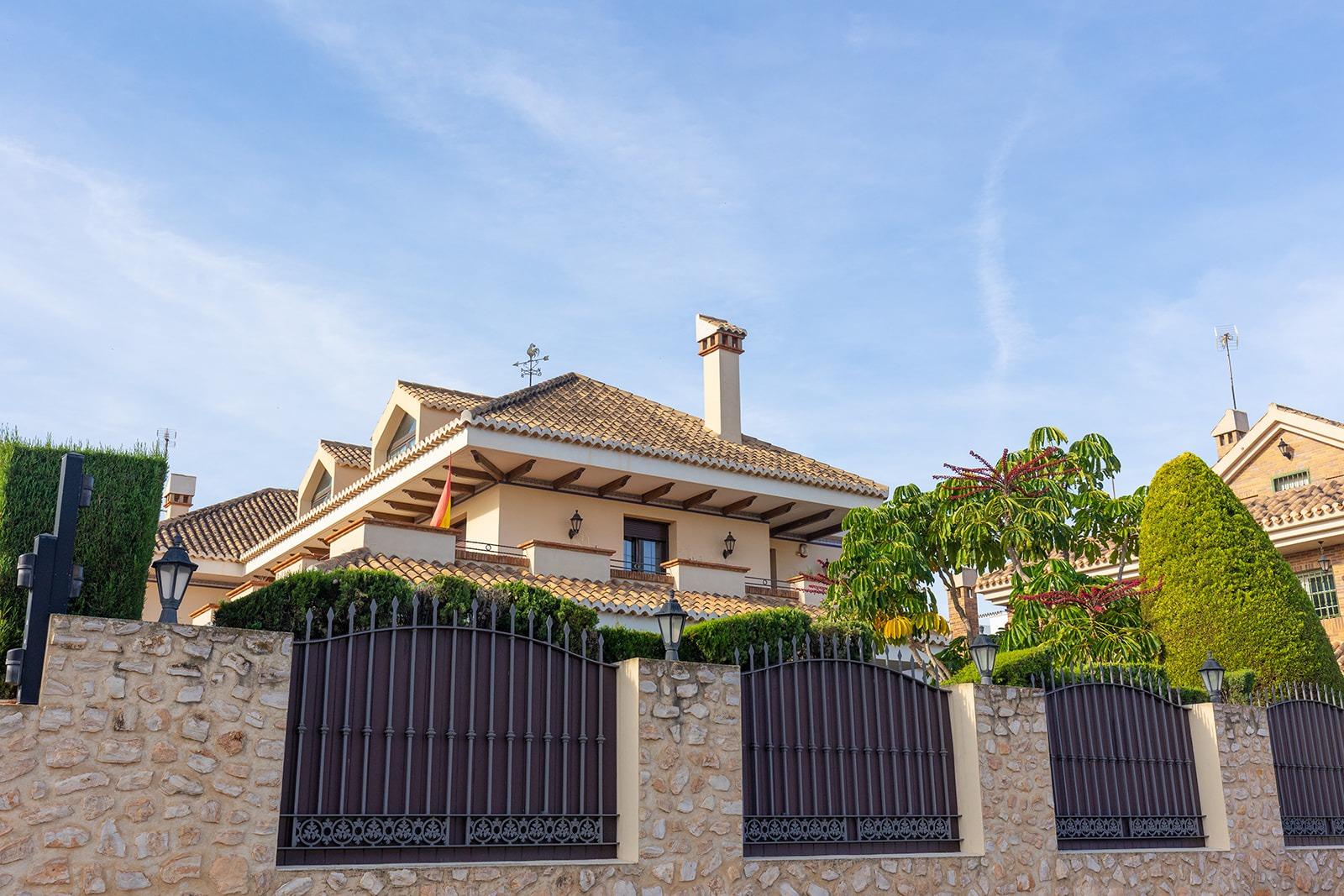 7-Bedroom Villa in La Veleta, Torrevieja - Image 4