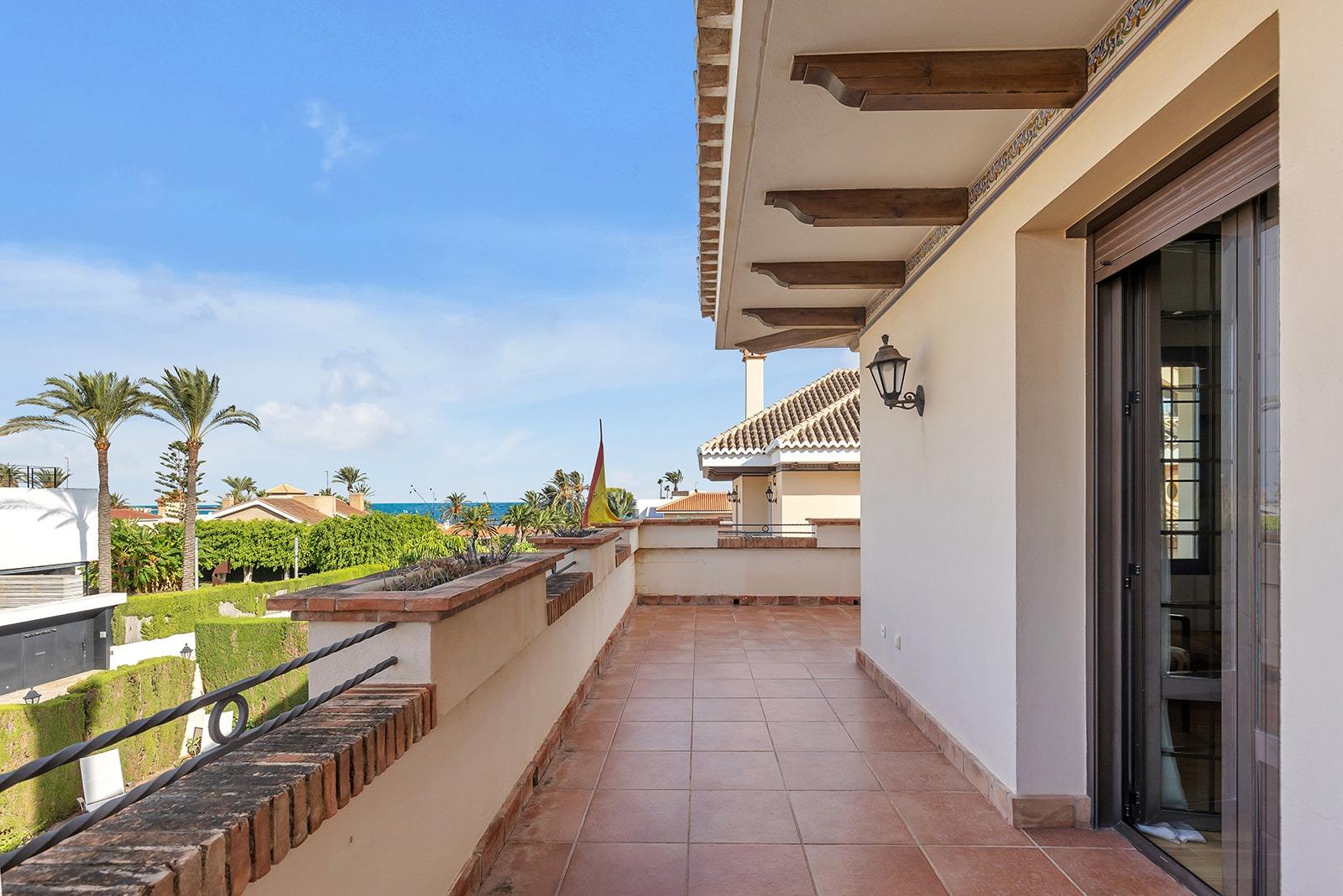 7-Bedroom Villa in La Veleta, Torrevieja - Image 49