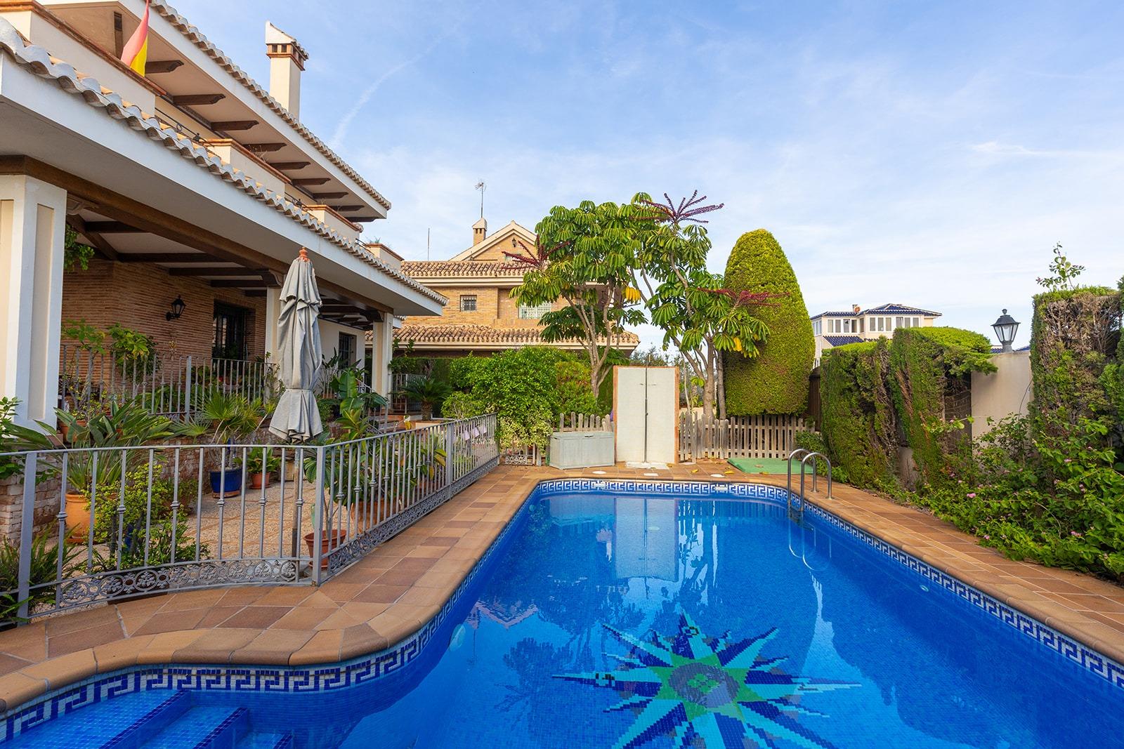 7-Bedroom Villa in La Veleta, Torrevieja - Image 5