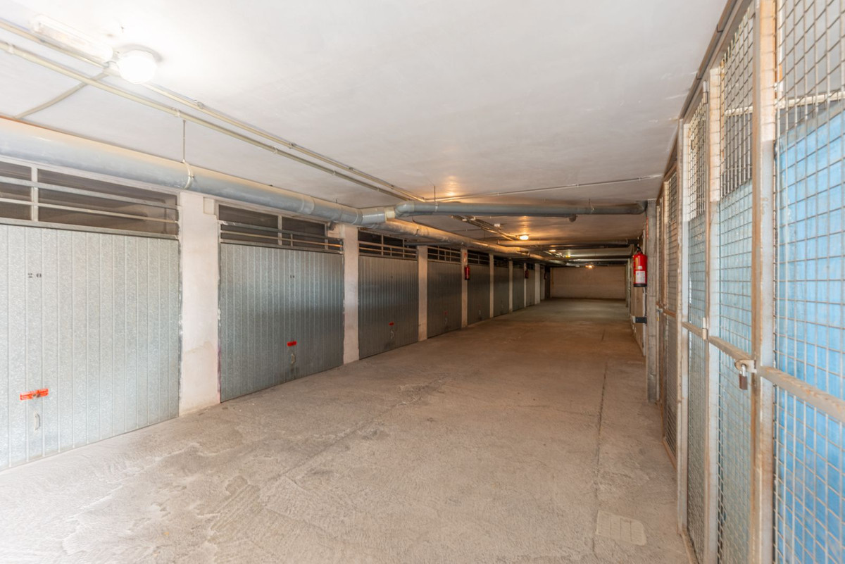 2-Bedroom Middle Floor Apartment in El Campello | Sunny ... - Image 18