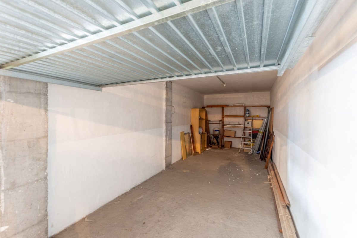 2-Bedroom Middle Floor Apartment in El Campello | Sunny ... - Image 19