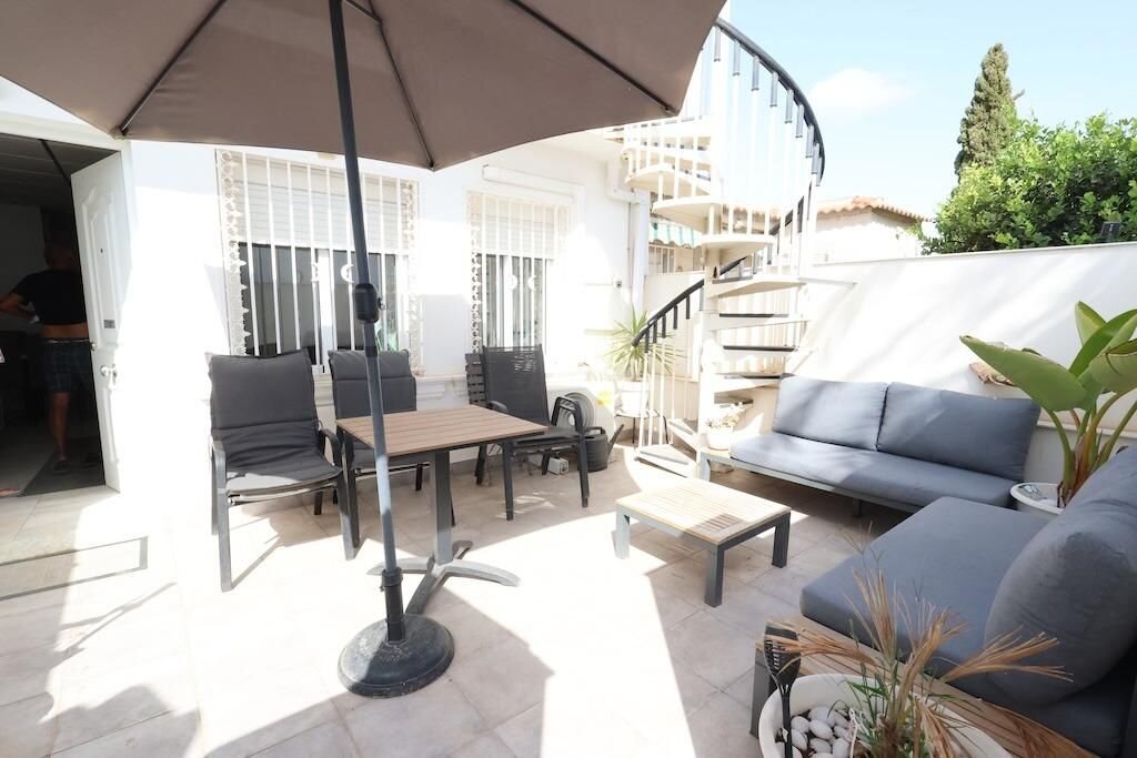 3-Bedroom Bungalow in El Limonar, Torrevieja - Image 1