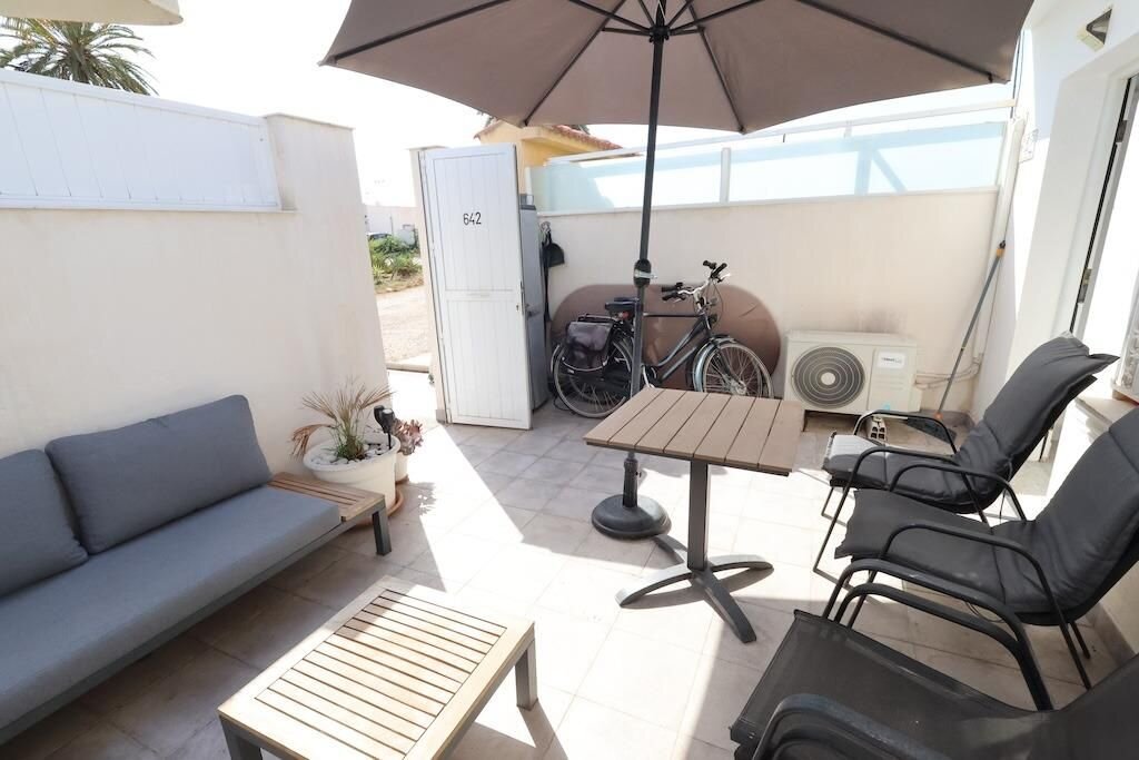 3-Bedroom Bungalow in El Limonar, Torrevieja - Image 17