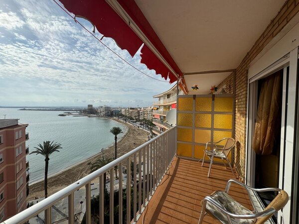 Apartamento de 3 Dormitorios en Playa del Cura, Torrevieja
