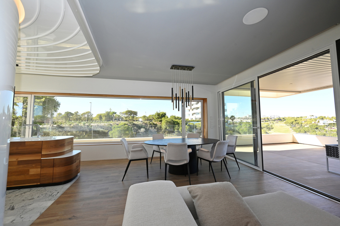 3-Bedroom Apartment in Las Colinas Golf, Orihuela - Image 2