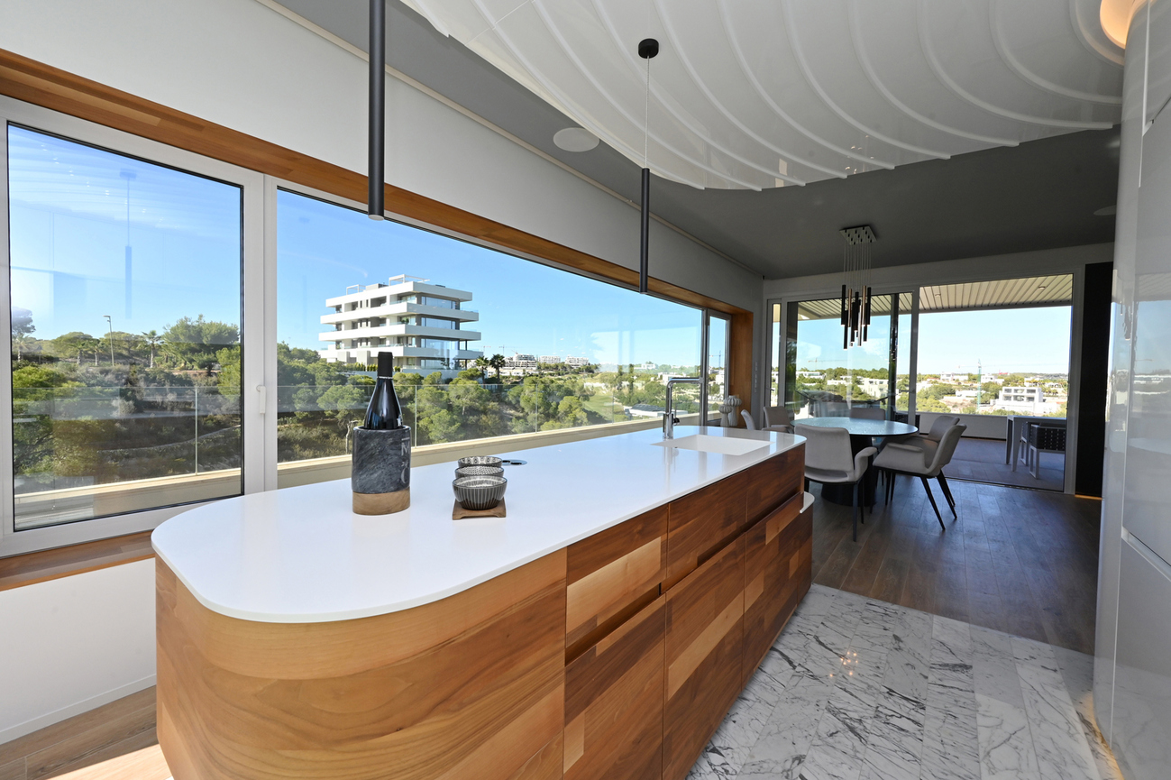 3-Bedroom Apartment in Las Colinas Golf, Orihuela - Image 5