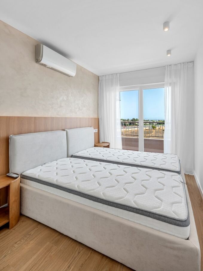 2-Bedroom Apartment in Lomas de Cabo Roig, Orihuela Costa - Image 20