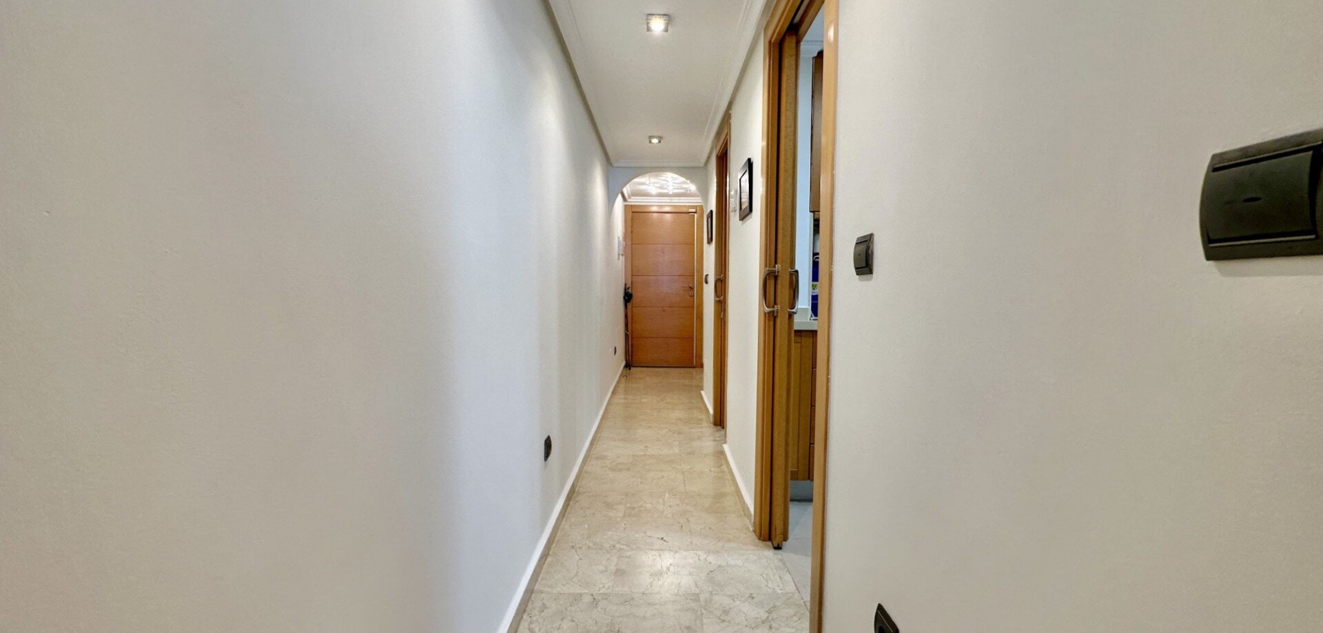 2-Bedroom Apartment in Guardamar del Segura - Image 19