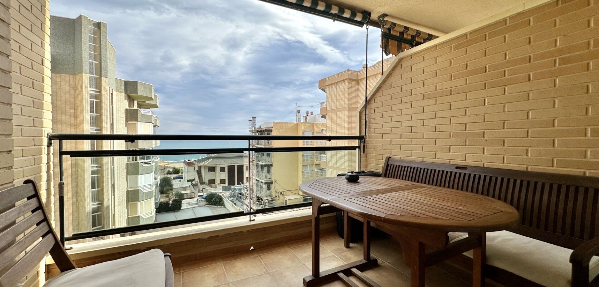 2-Bedroom Apartment in Guardamar del Segura - Image 2